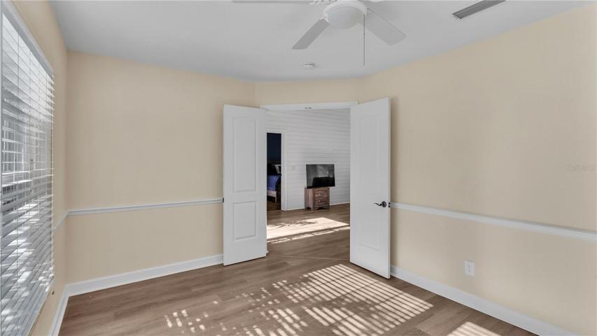 Bedroom 2/office