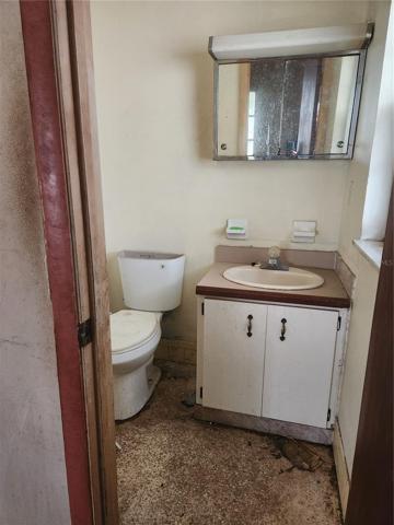 Master Half Bath