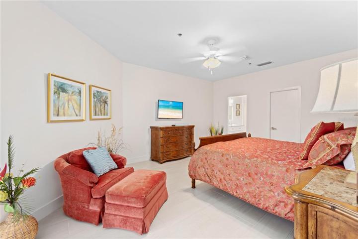 Pierre guest suite primary bedroom