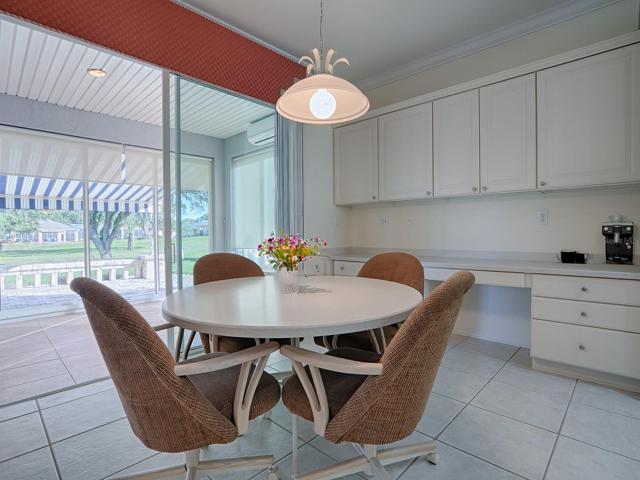 Kitchen Dining Area
