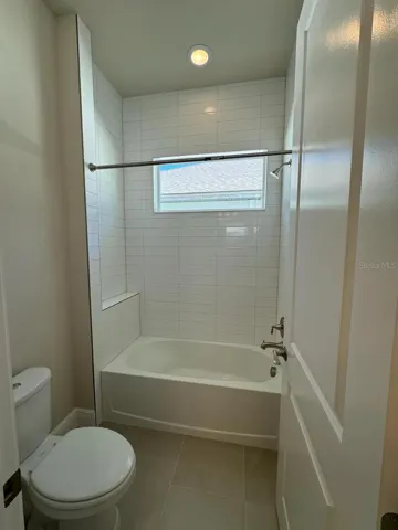 Jack and Jill Bath/Shower