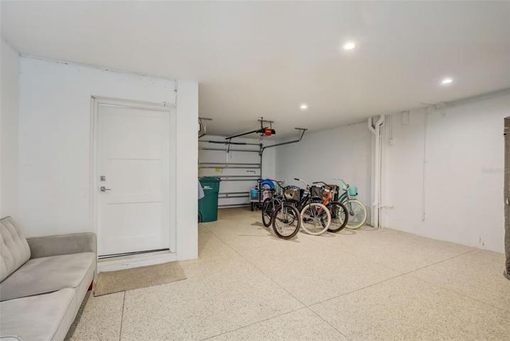 Spacious garage
