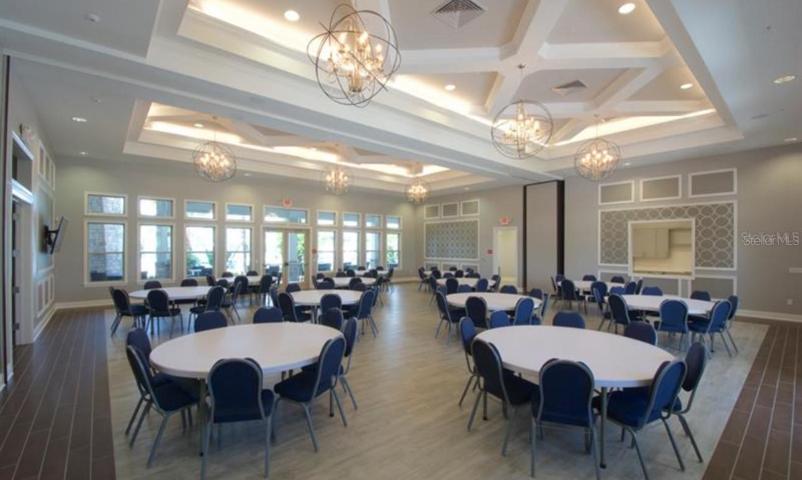 CLUB HOUSE