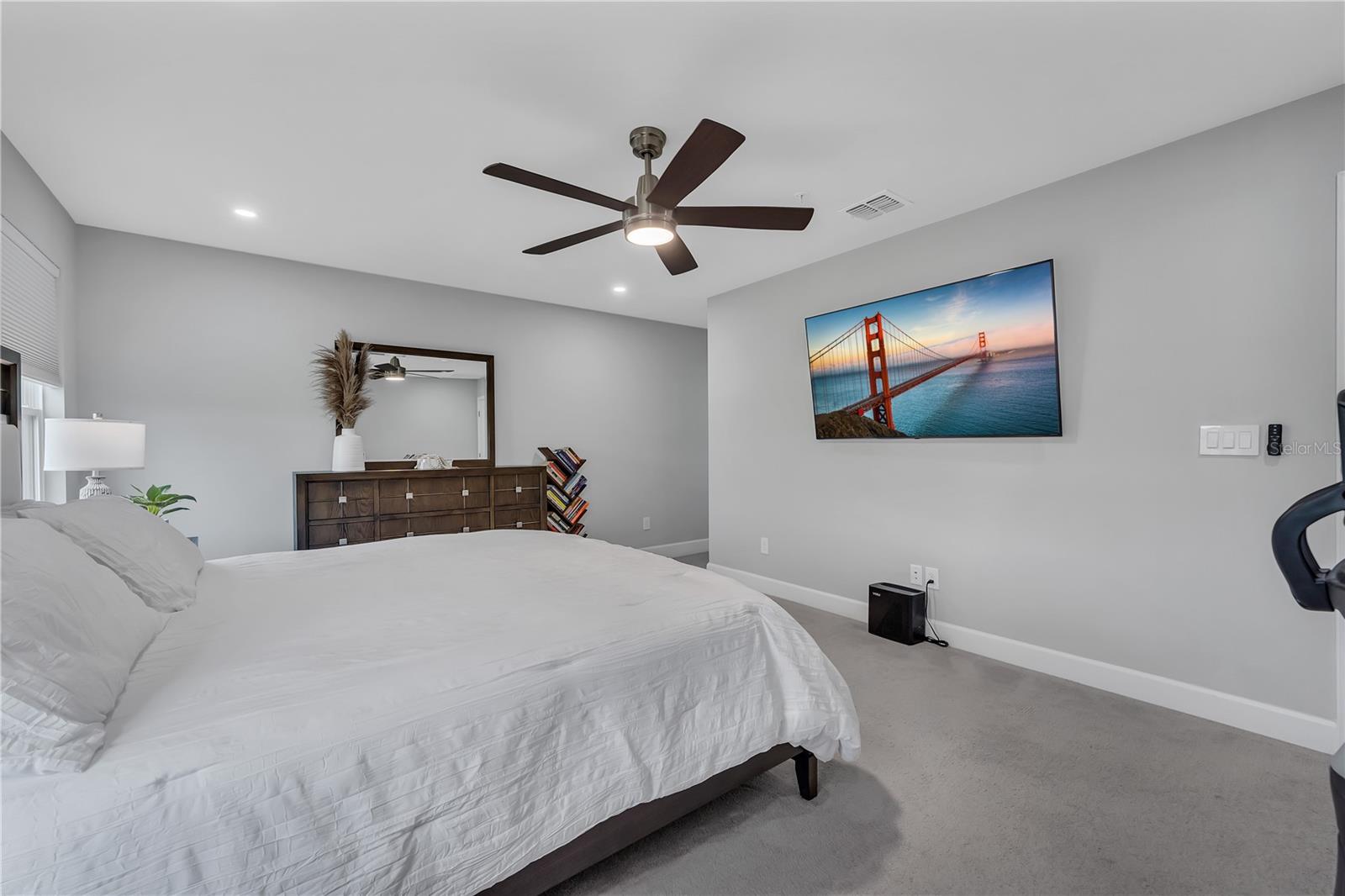 KING BED