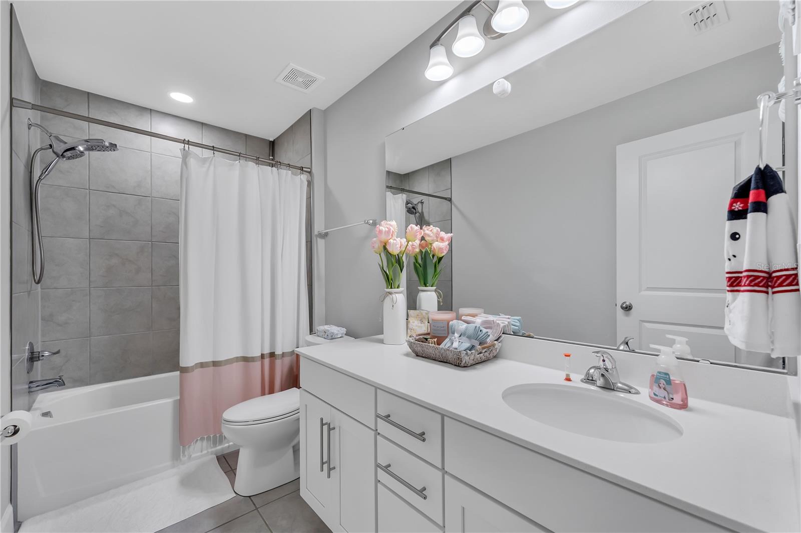 SHARED BATHROOM