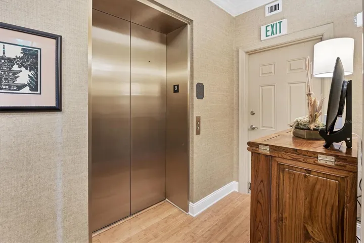 PRIVATE ELEVATOR, PRIVATE LANDING/FOYER