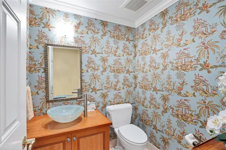 Powder room