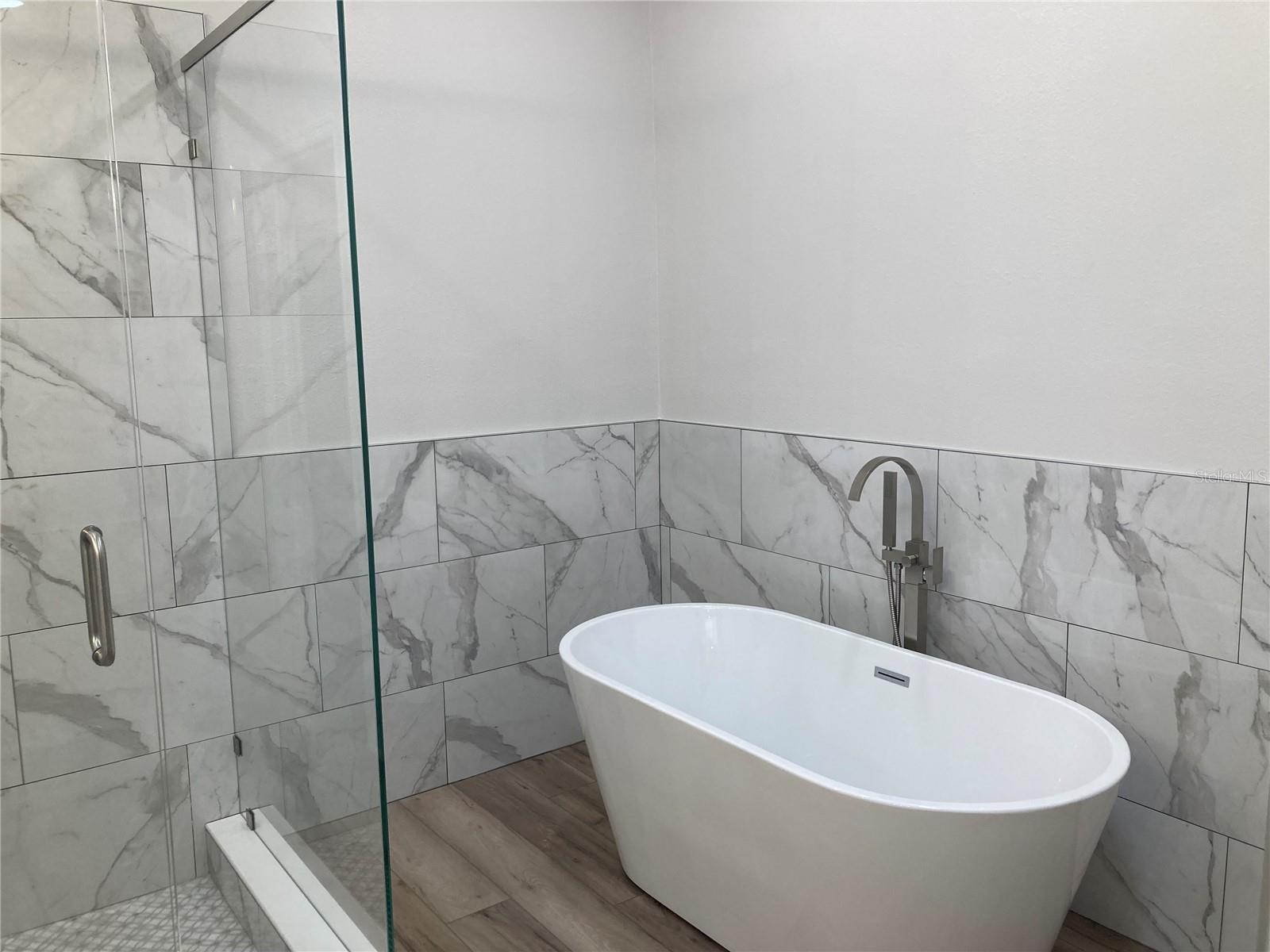 Owners' suite soaking tub