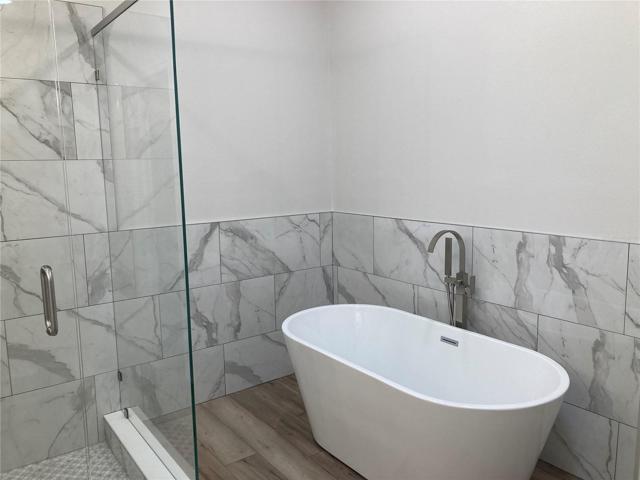 Owners' suite soaking tub