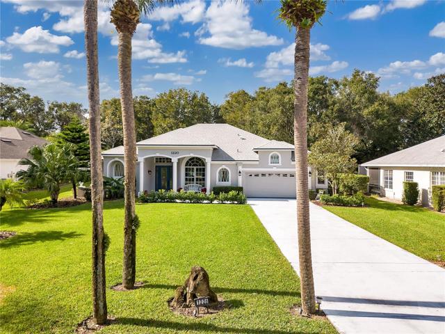 Nice, long driveway to the home.