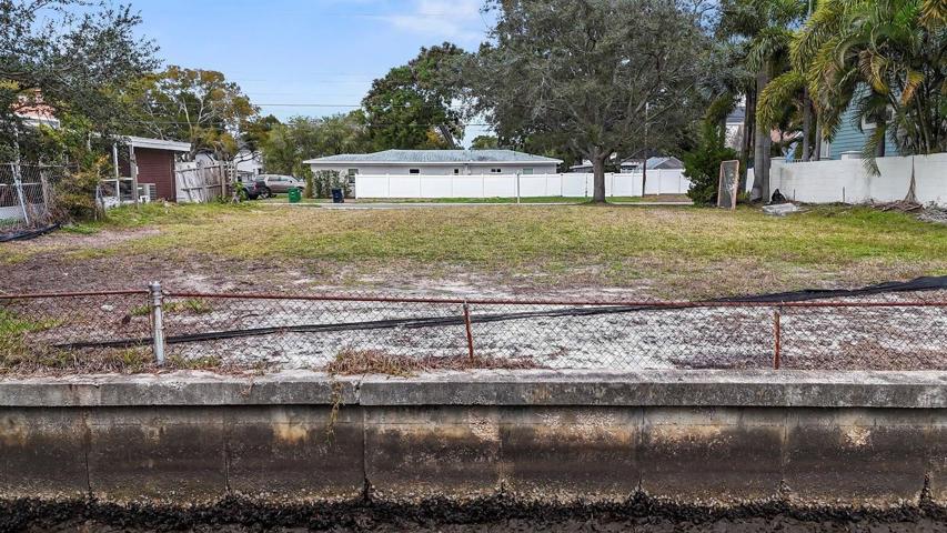 Ground level view of the lot looking north bound