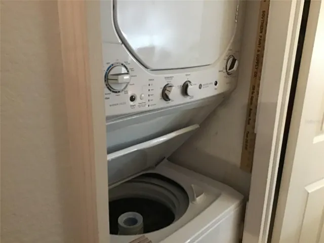 WASHER DRYER CLOSET
