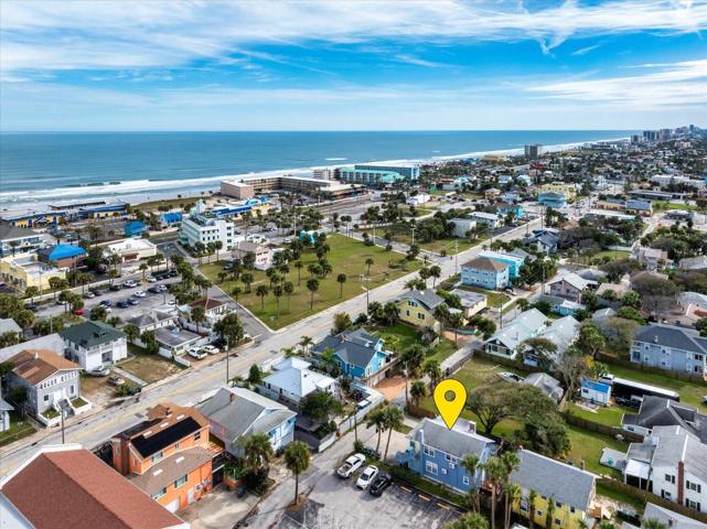 Just a few blocks from the Beach!