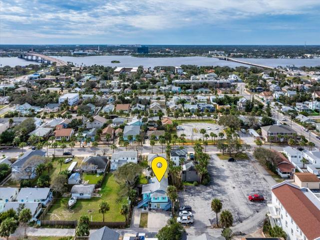 Key West Styling is popular with those looking to rent in Daytona Beach.