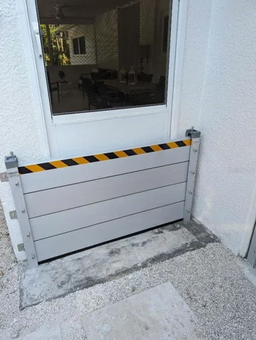 Custom Hammerhead Aluminum Flood Barrier System