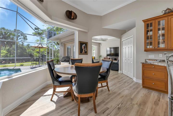Dinette area overlooking pool