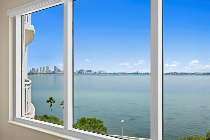 The breathtaking views of the Bay almost make you feel as though you are floating on water