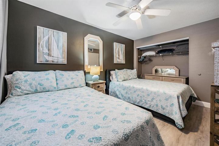 2 Queen Beds