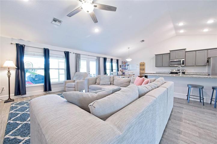 Livingroom view a