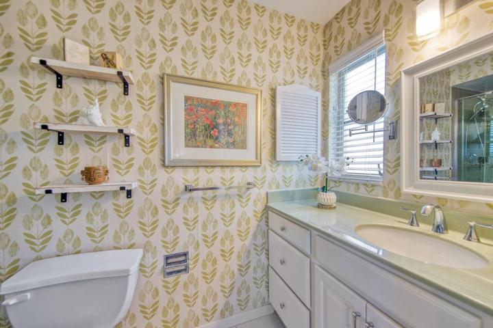 Updated master bath vanity & fixtures~