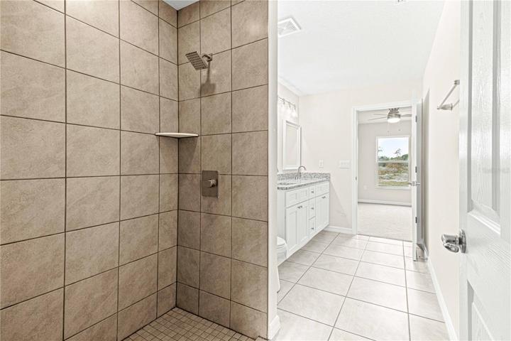 Shower in Jack and Jill
