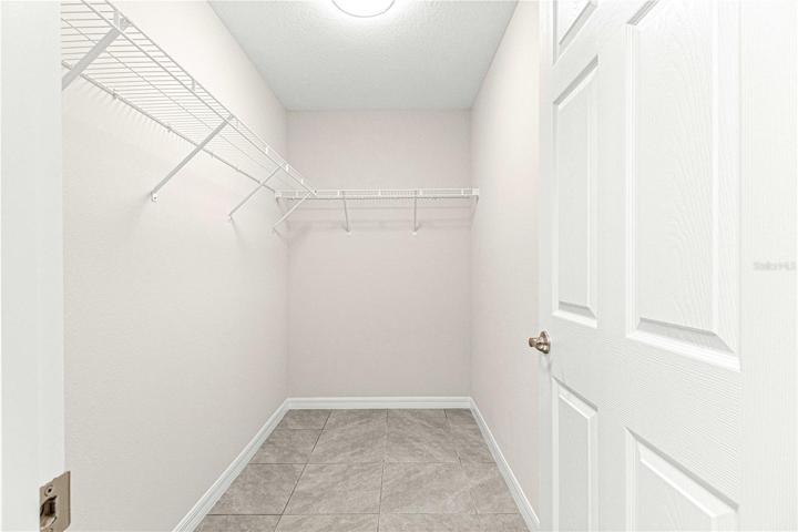 Large walk-in closet in owners suite