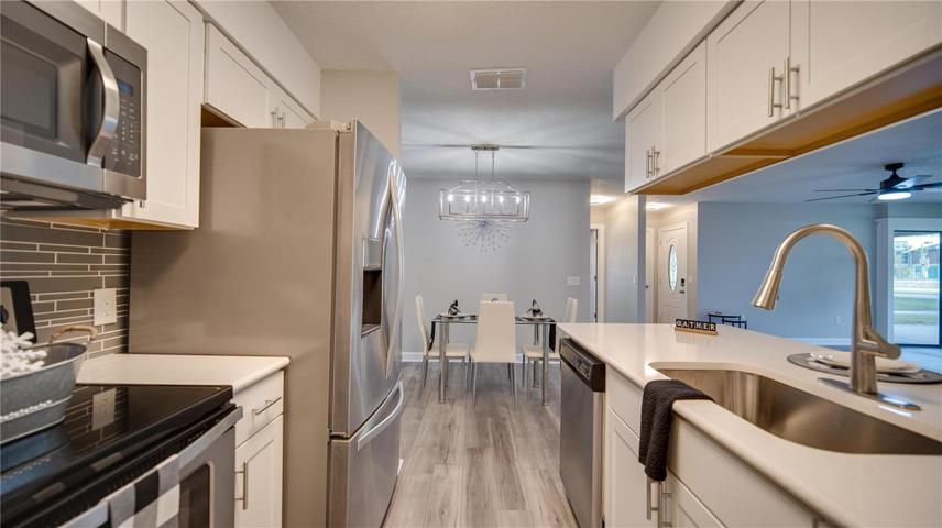 Kitchen/ Dining