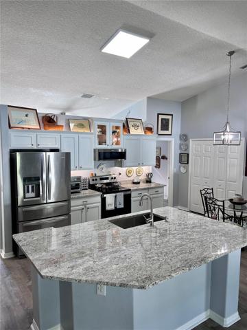 Brand new granite countertop in spacious kitchen!