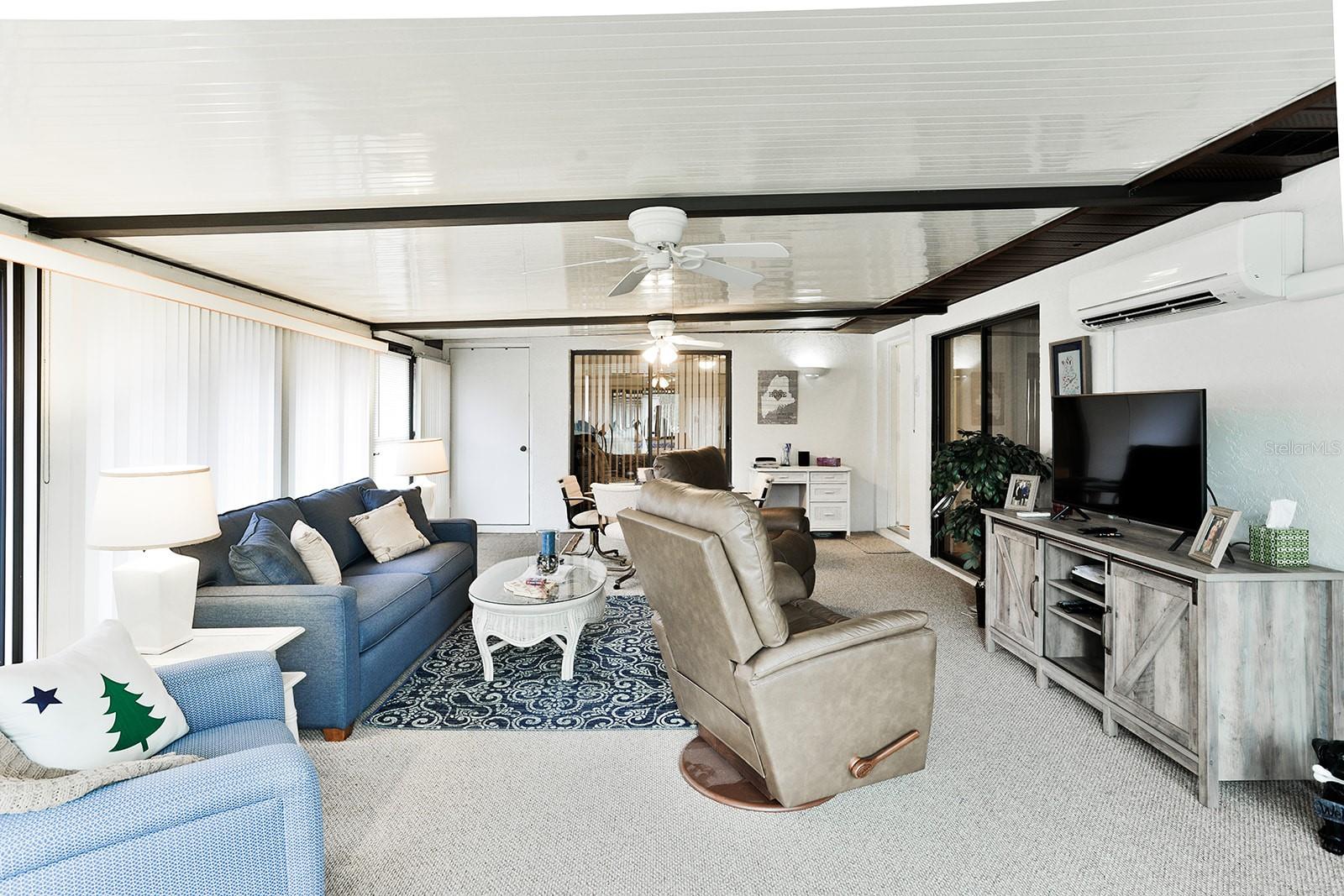 Spacious bonus room