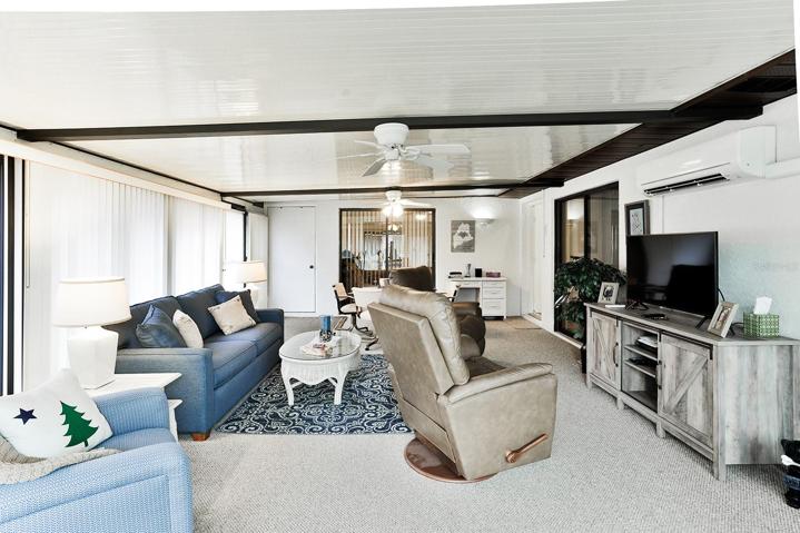 Spacious bonus room