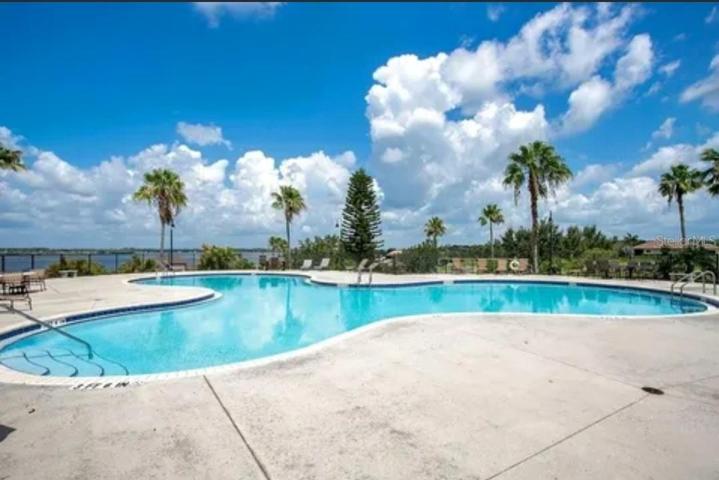 1/2 resort style swimming pool