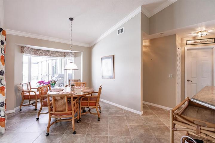 CASUAL DINING AREA