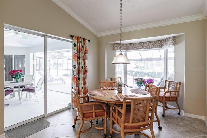 CASUAL DINING AREA