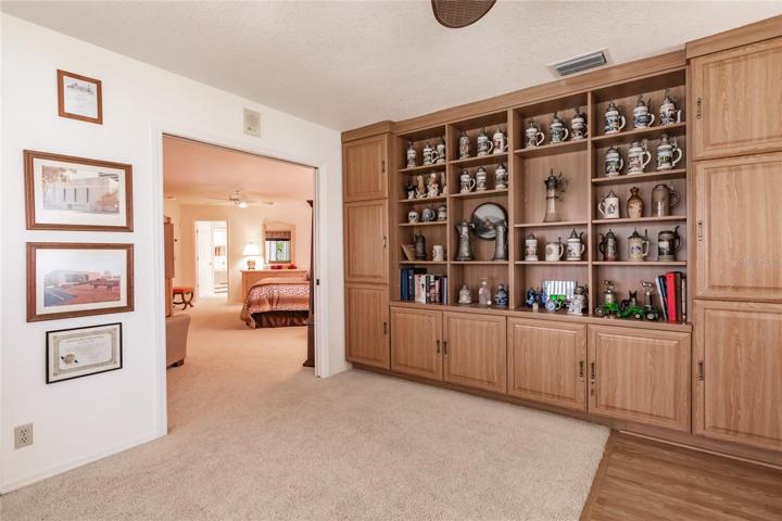 STUDY/DEN OFF MASTER BEDROOM