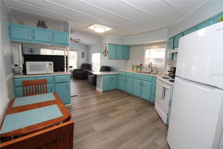 Beautiful Spacious Kitchen
