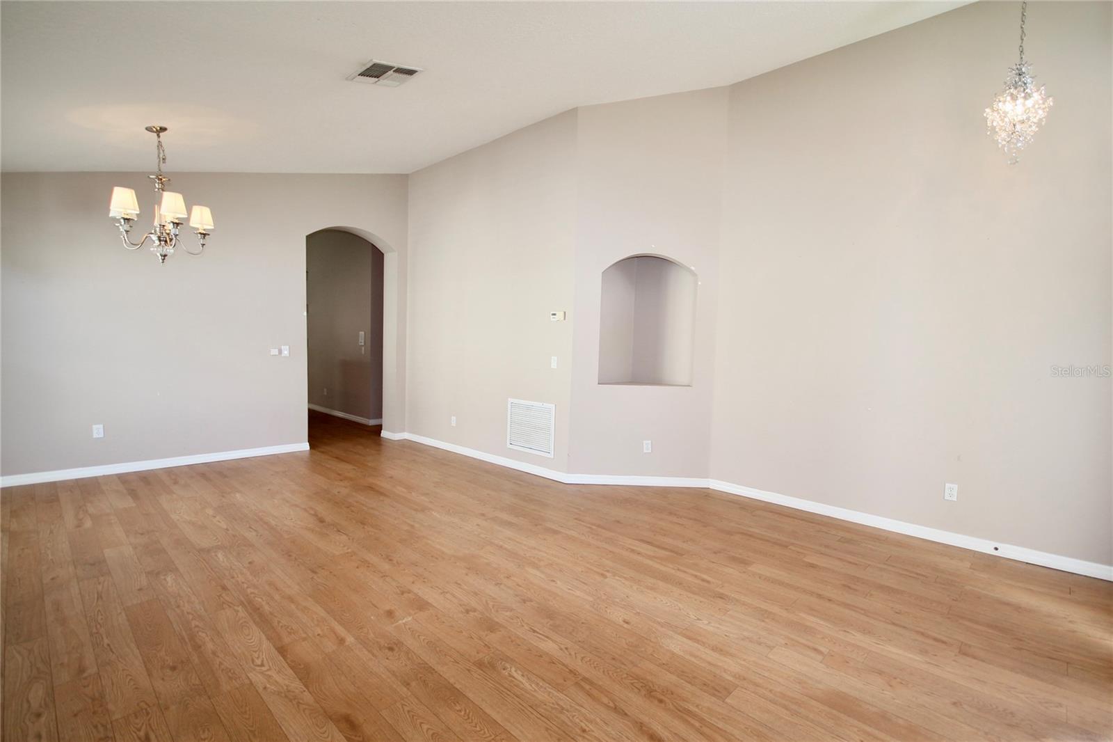 Front Living Room/Dining