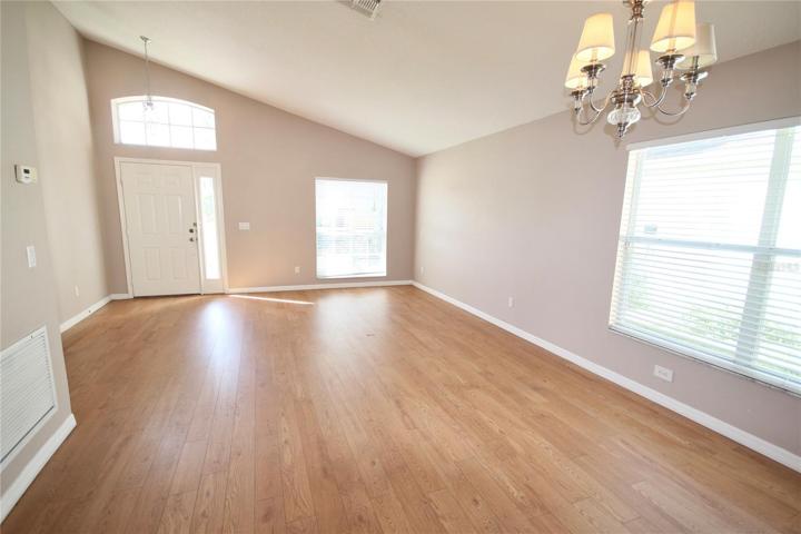 Front Living Room/Dining