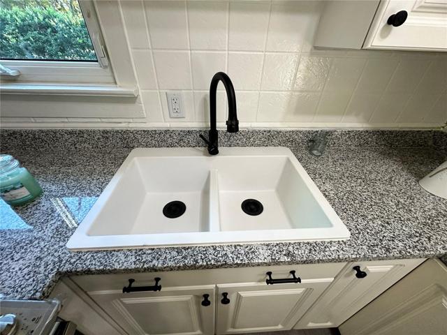 New sink & faucet