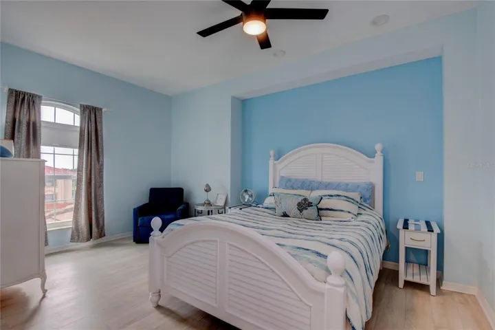 5th bedroom on 2nd level