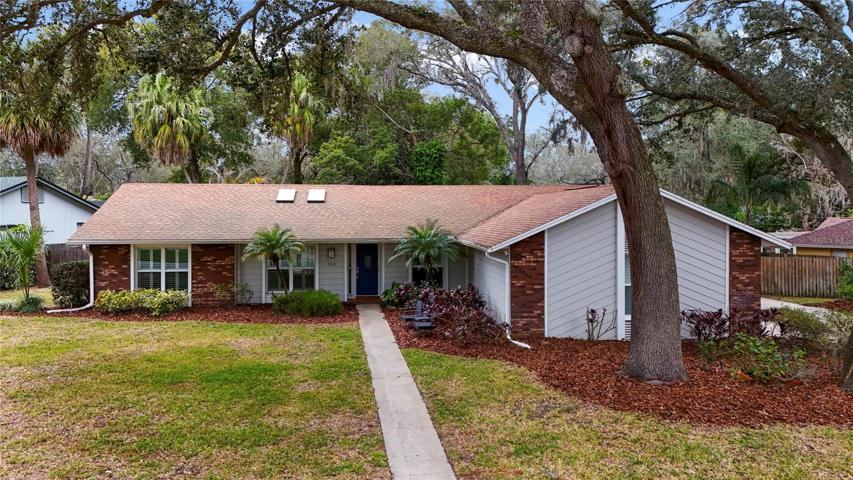 Looking for a light and bright flowing floor plan in the heart of Longwood with a gorgeous NEW SALT WATER POOL (only 3 years old!), BRAZILIAN HARDWOOD FLOORS and LAKE ACCESS? You just found it!