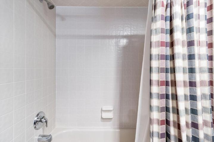 Tiled Shower/Tub Combo