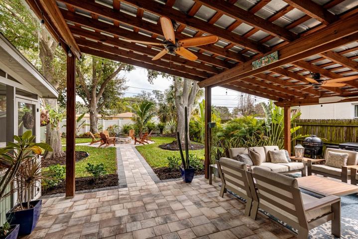 Exterior Back/Covered Lanai