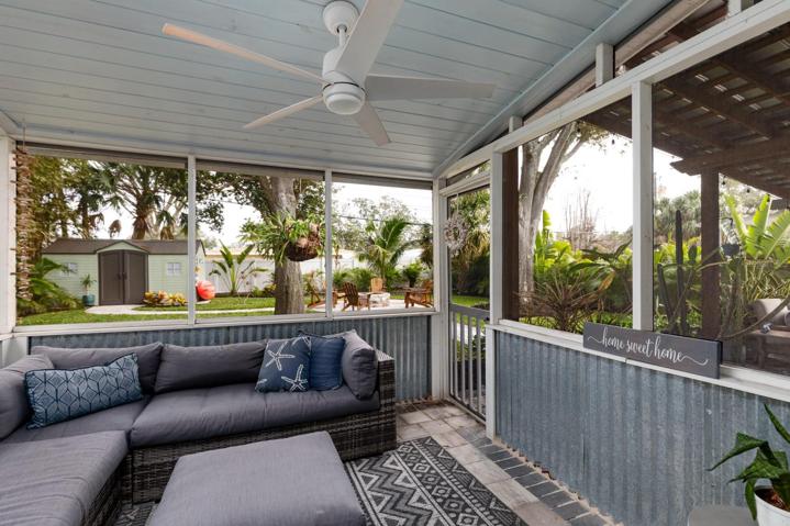 Screened-In Patio