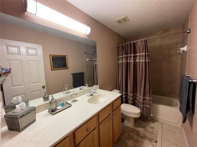 Guest Bath with Tub