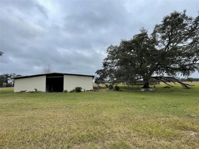 Barn