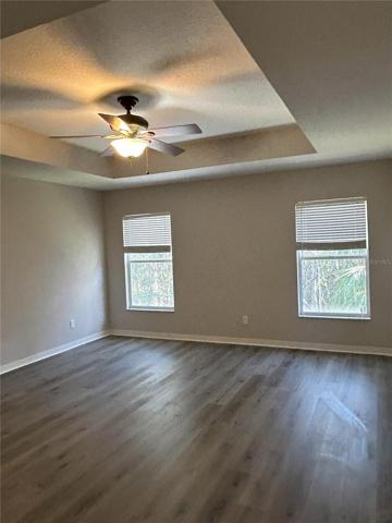Master Bedroom w/Tray Ceiling