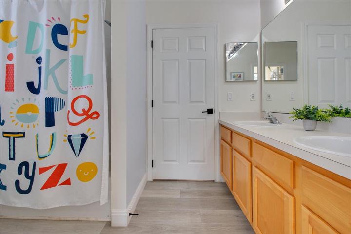 2nd bathroom