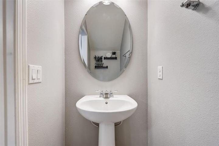 Half bath dowmstairs