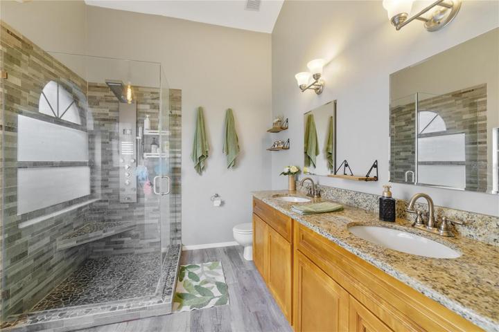 PRIMARY EN-SUITE BATH.