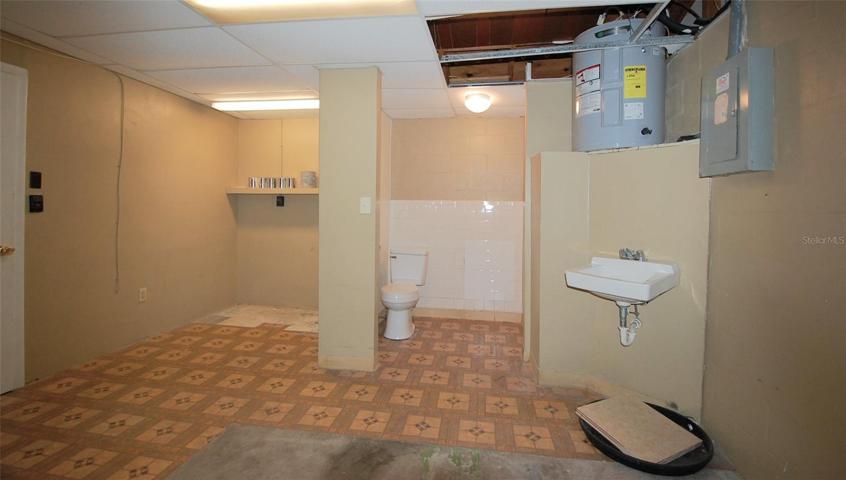 Second bath in garage with shower